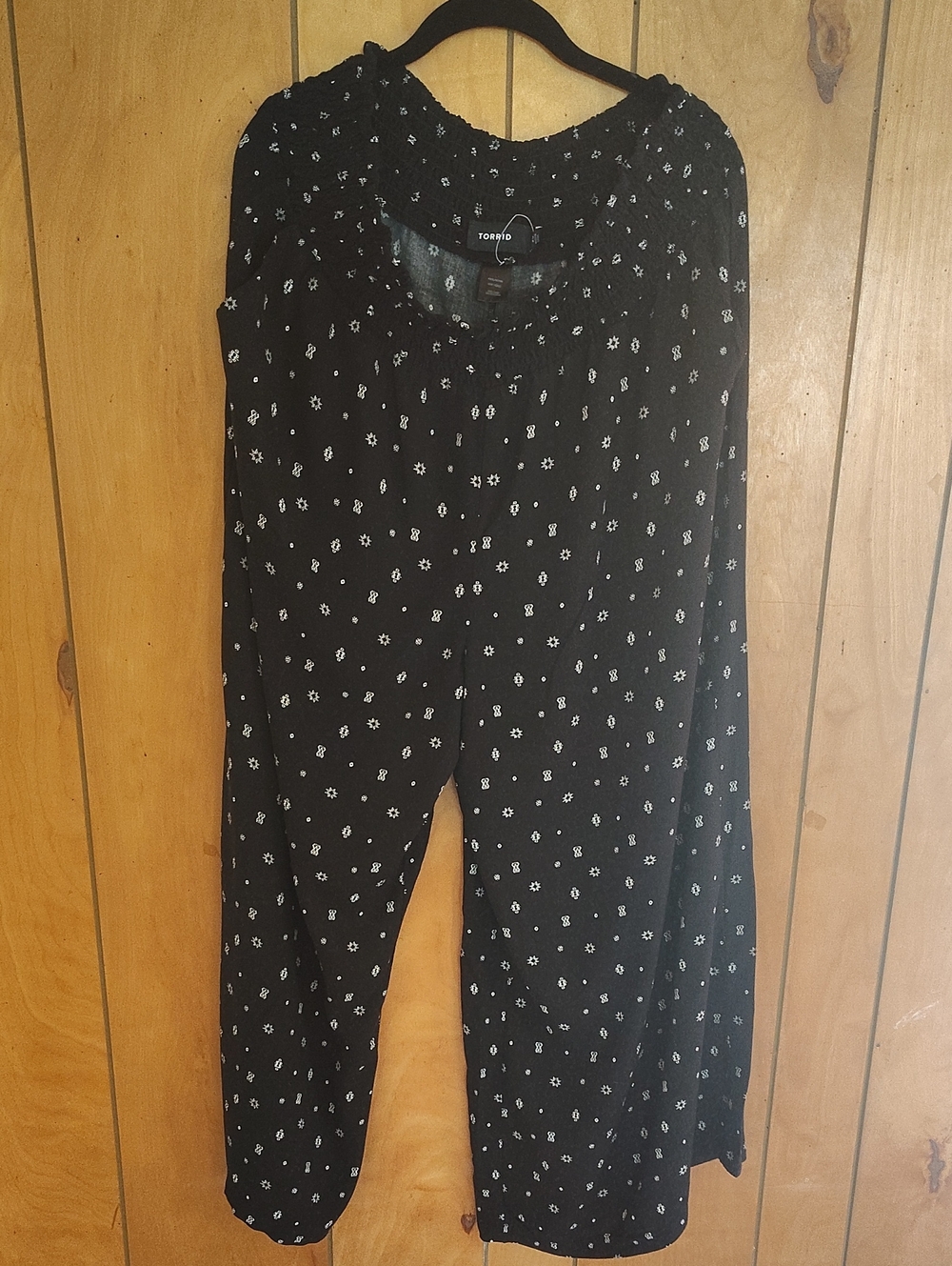torrid Black Daisy Print Rayon Pants with Elastic Waist